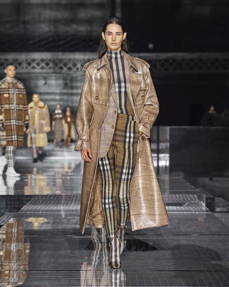 burberry autumn winter 2020 show